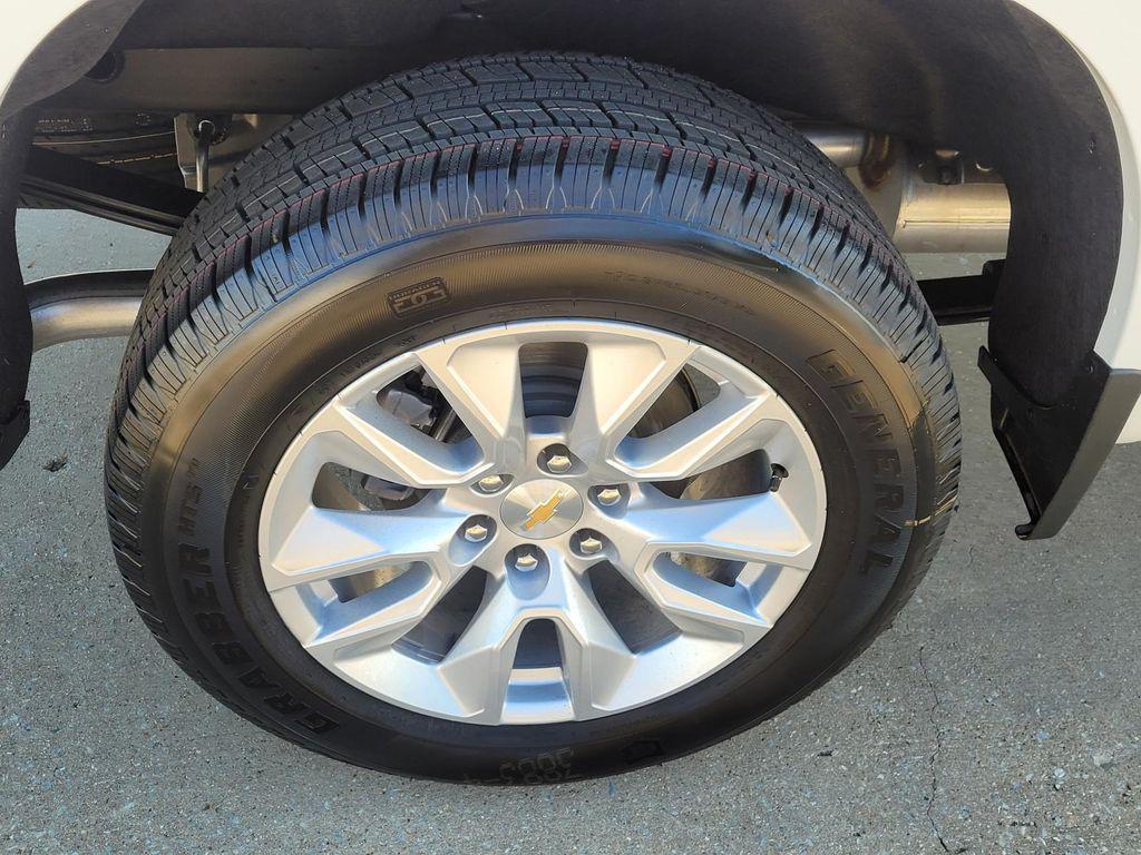 new 2026 Chevrolet Silverado 1500 car, priced at $32,335