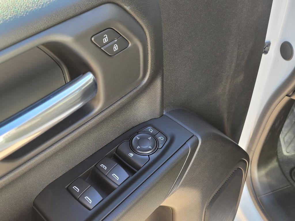 new 2026 Chevrolet Silverado 1500 car, priced at $32,335