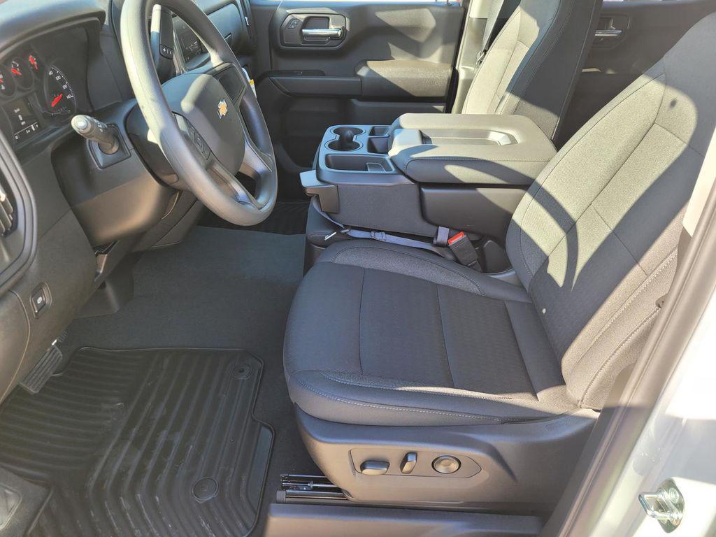 new 2026 Chevrolet Silverado 1500 car, priced at $32,335