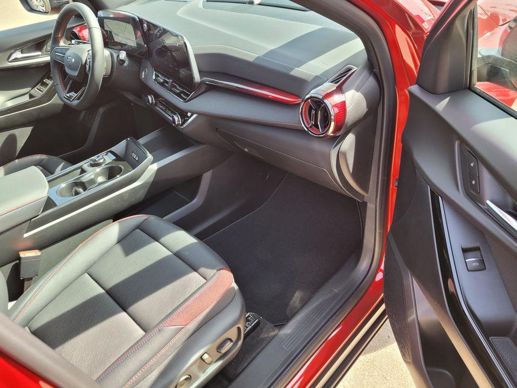 new 2026 Chevrolet Equinox car, priced at $33,985