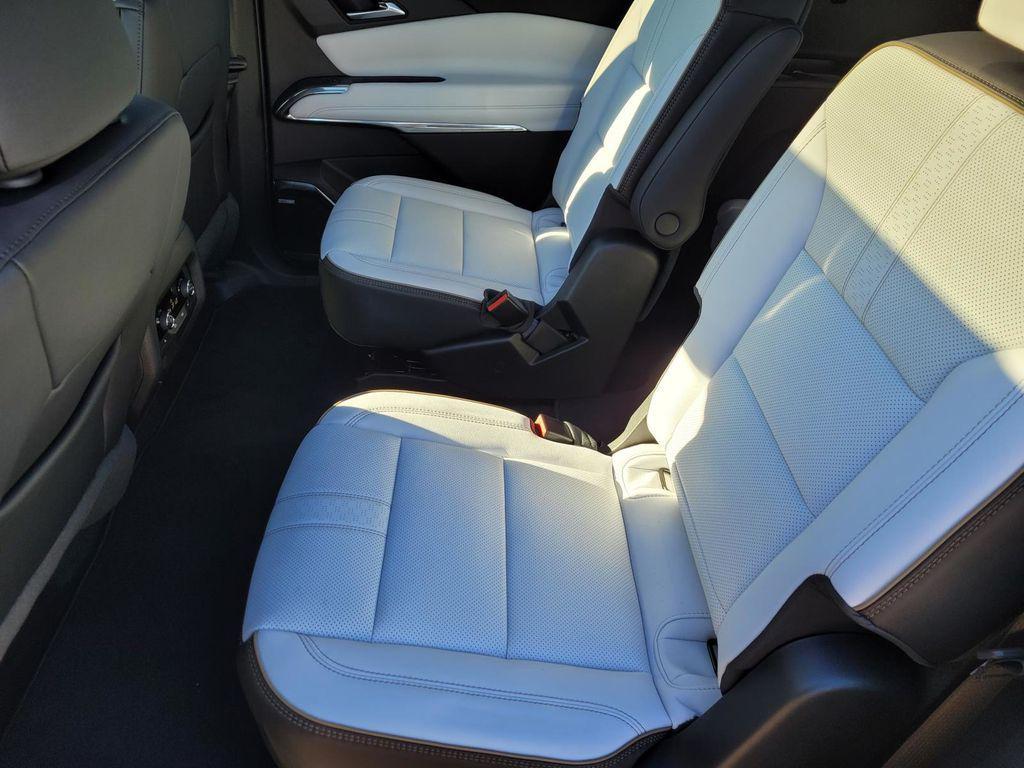 new 2026 Chevrolet Traverse car, priced at $52,995