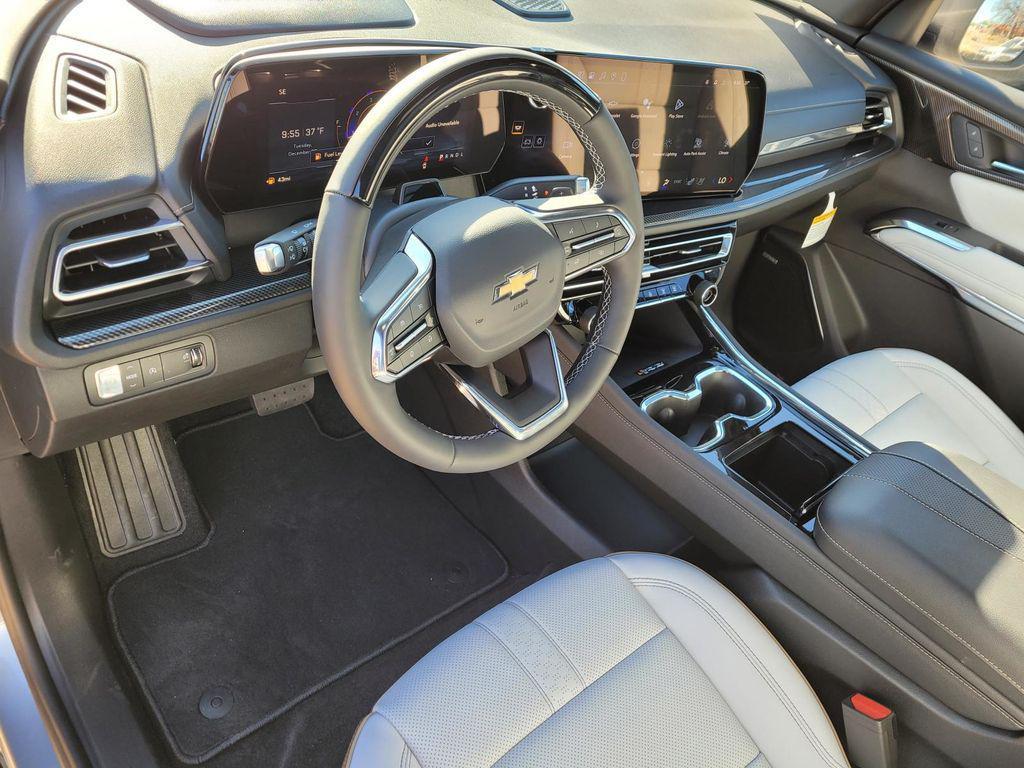 new 2026 Chevrolet Traverse car, priced at $52,995