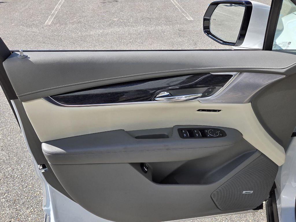 used 2024 Cadillac XT6 car, priced at $43,777