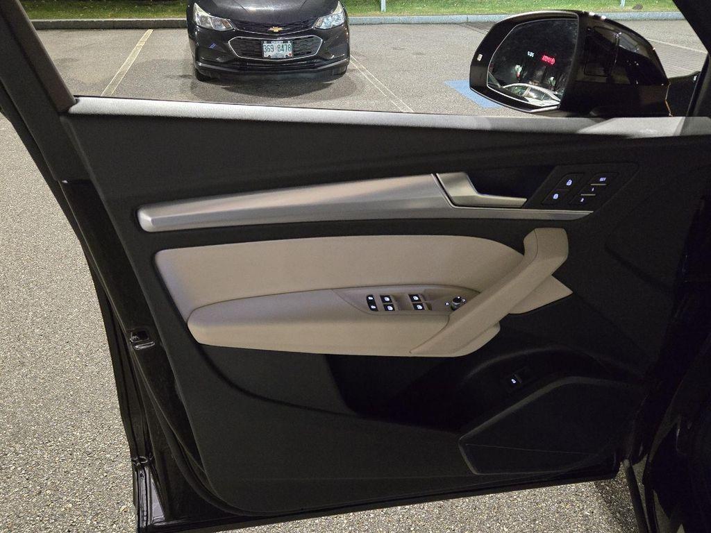 used 2025 Audi Q5 car, priced at $37,700