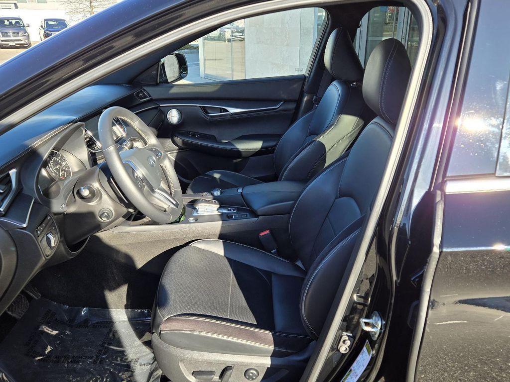 used 2025 INFINITI QX55 car