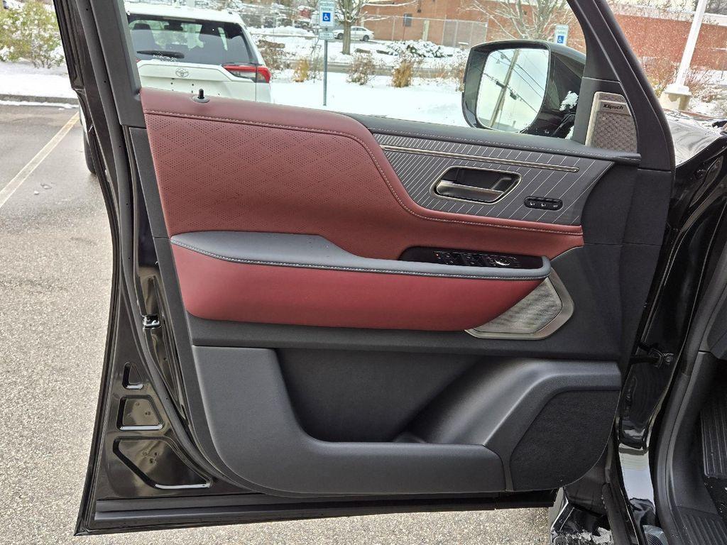 new 2026 INFINITI QX80 car, priced at $104,316