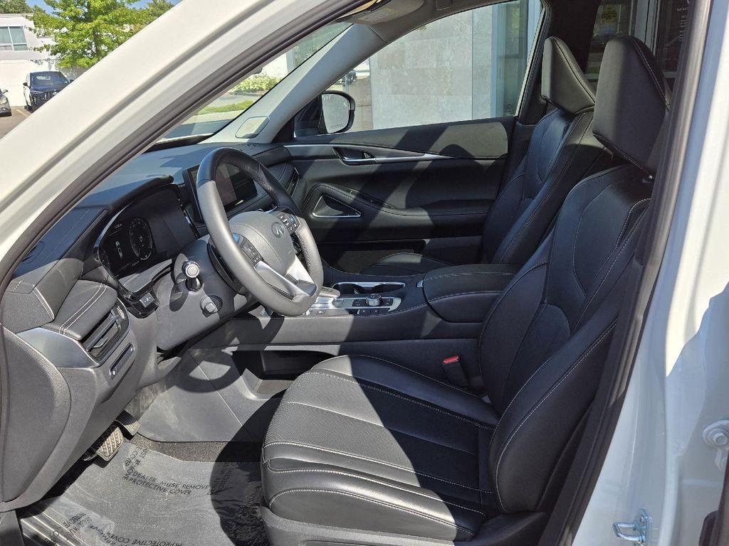 used 2025 INFINITI QX60 car, priced at $44,700