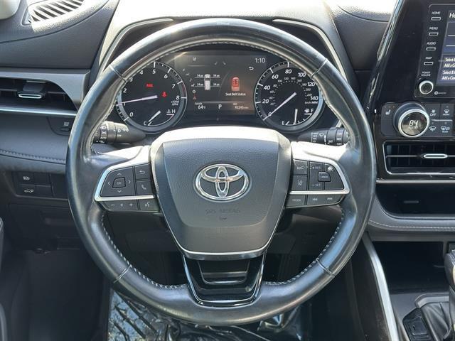 used 2021 Toyota Highlander car, priced at $26,990