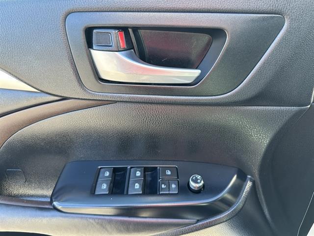 used 2018 Toyota Highlander car, priced at $19,990