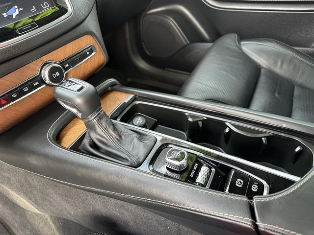 used 2019 Volvo XC90 car, priced at $18,990
