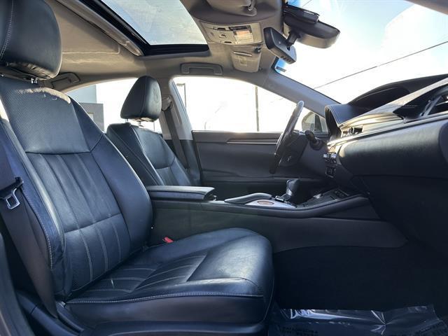 used 2016 Lexus ES 300h car, priced at $17,490