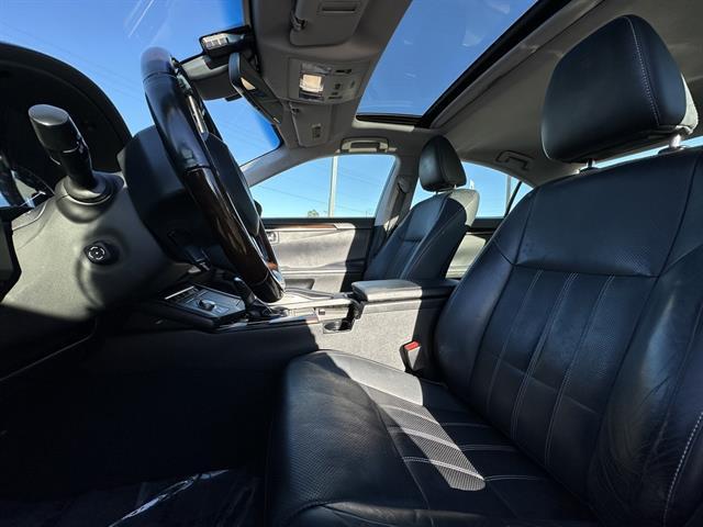 used 2016 Lexus ES 300h car, priced at $17,490