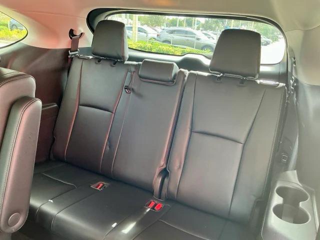 used 2023 Toyota Highlander car, priced at $33,559