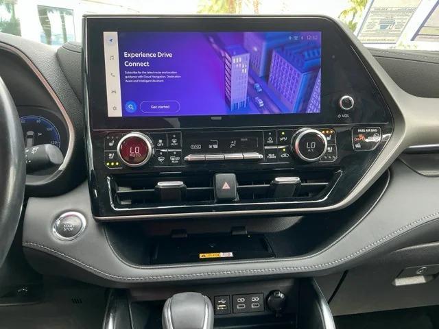 used 2023 Toyota Highlander car, priced at $33,559