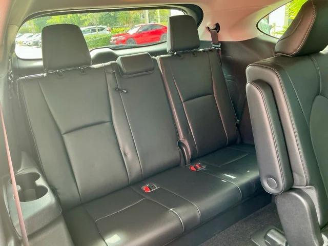 used 2023 Toyota Highlander car, priced at $33,559