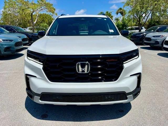new 2025 Honda Pilot car, priced at $48,375