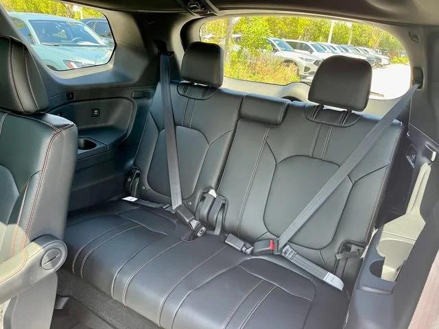 new 2025 Honda Pilot car, priced at $48,375