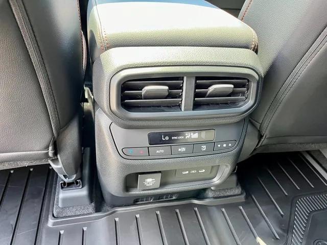 new 2025 Honda Pilot car, priced at $48,375