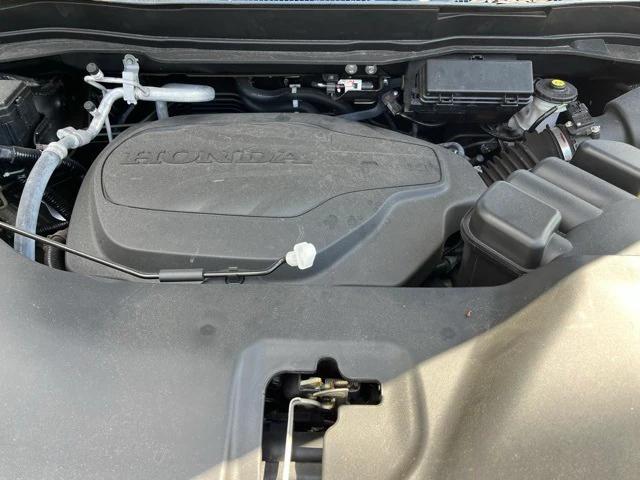used 2022 Honda Pilot car, priced at $32,126