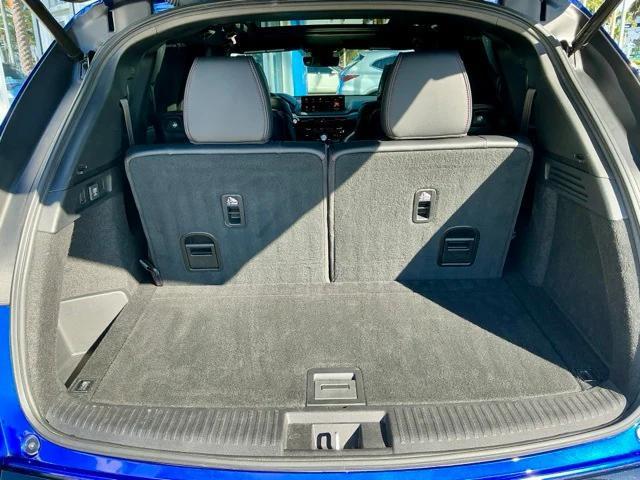 used 2023 Acura MDX car, priced at $37,960