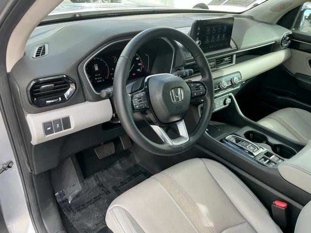 used 2023 Honda Pilot car, priced at $31,998