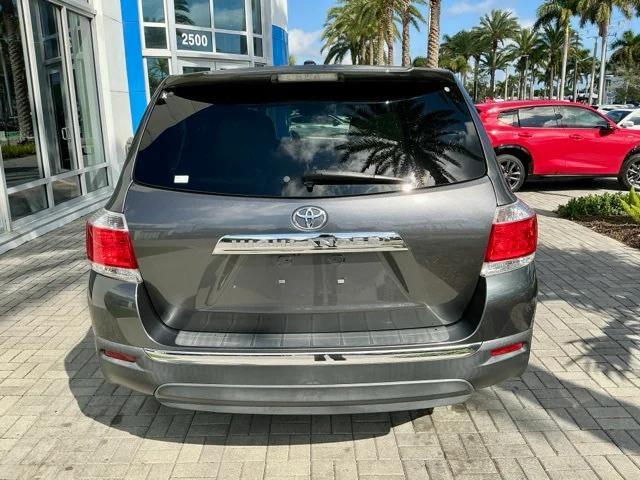 used 2013 Toyota Highlander car, priced at $12,998