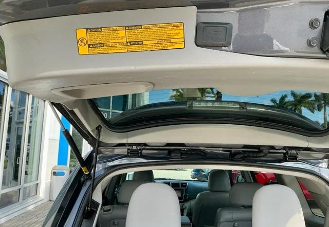 used 2013 Toyota Highlander car, priced at $12,998