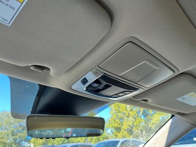 used 2025 Acura TLX car, priced at $37,998