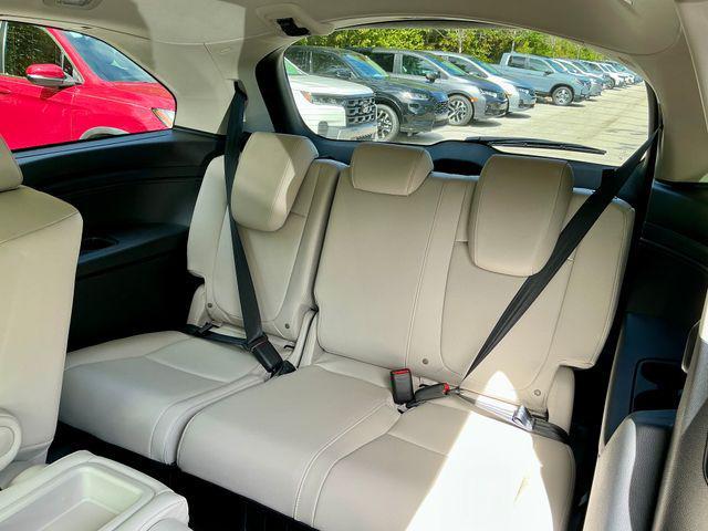 new 2026 Honda Odyssey car, priced at $42,011