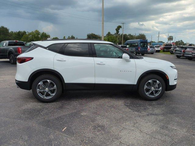 new 2025 Chevrolet Blazer car, priced at $33,984