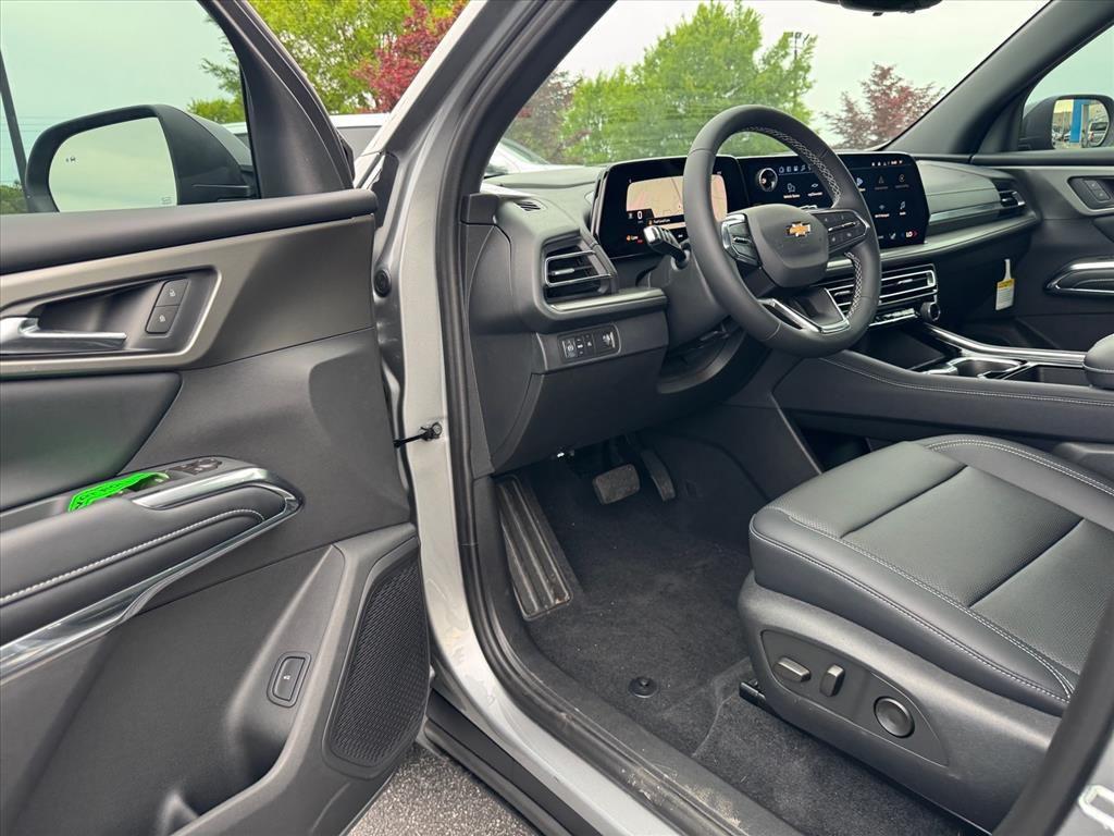 new 2026 Chevrolet Traverse car, priced at $41,519