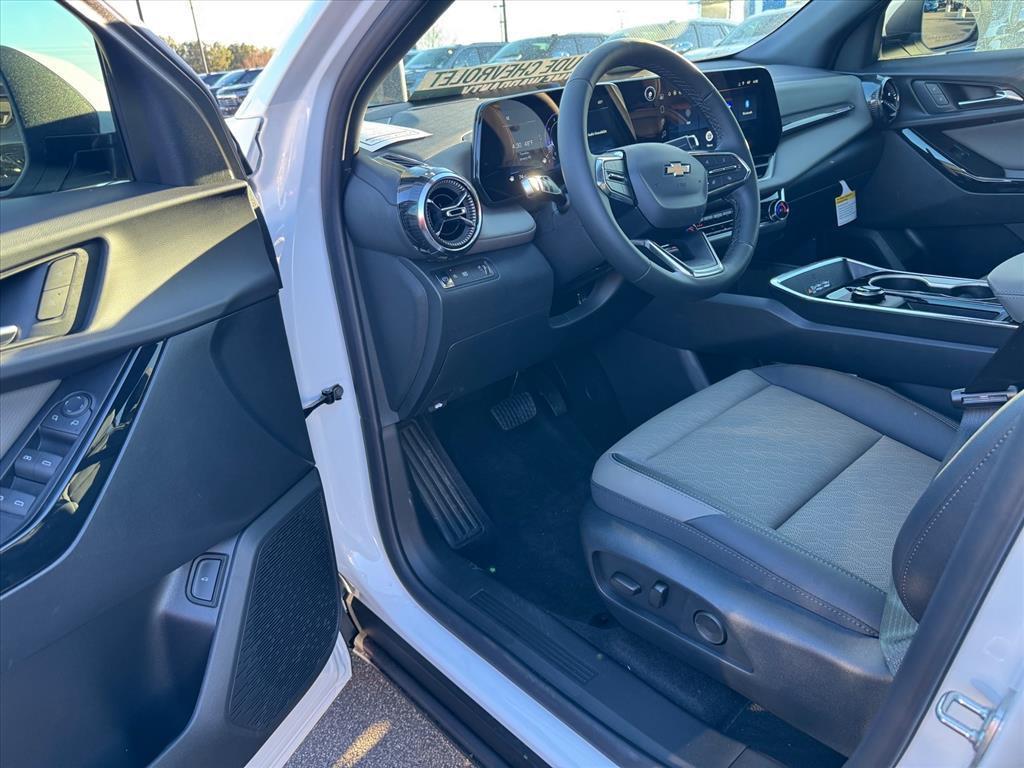 new 2026 Chevrolet Equinox car, priced at $29,245