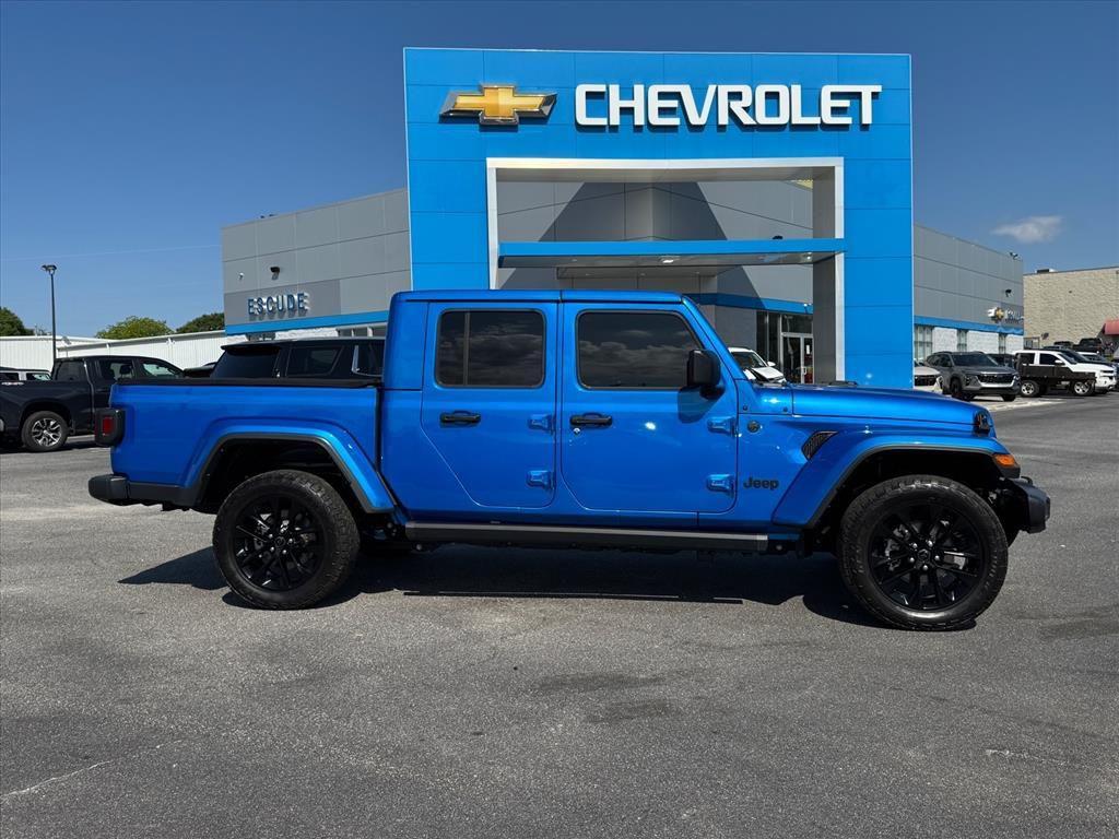 used 2024 Jeep Gladiator car, priced at $36,101