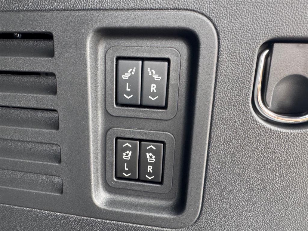 new 2026 Chevrolet Traverse car, priced at $52,394