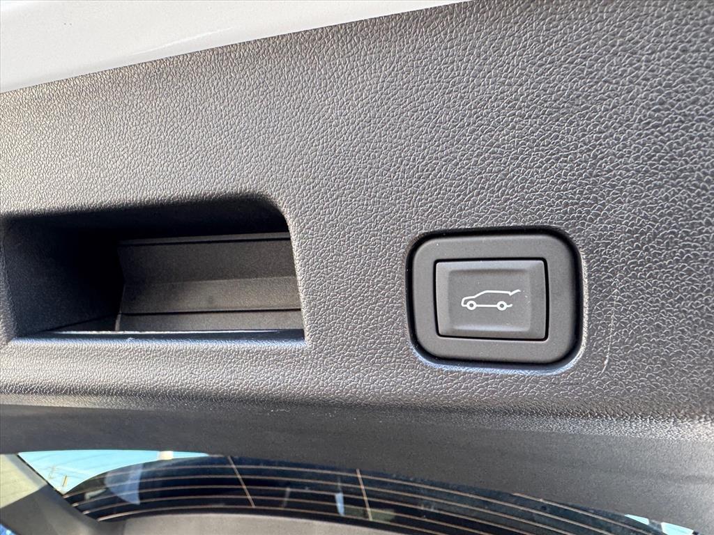 new 2026 Chevrolet Traverse car, priced at $56,910