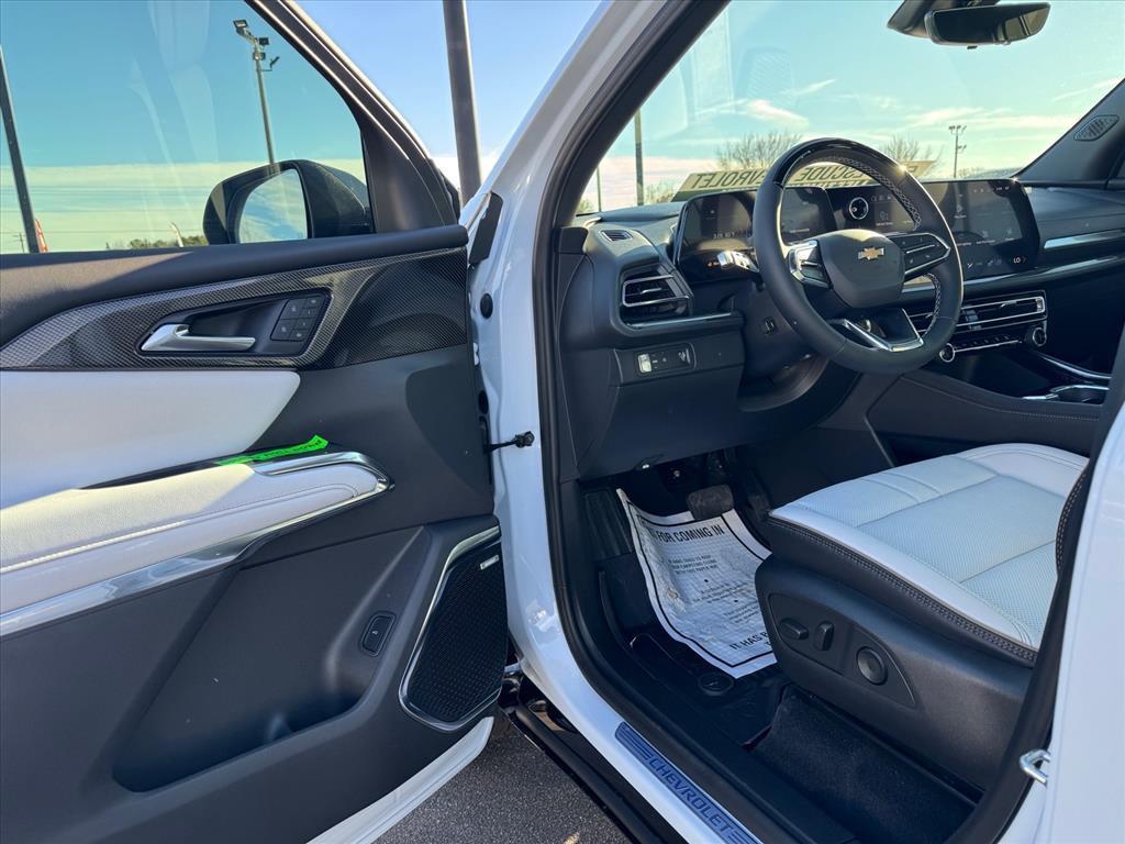 new 2026 Chevrolet Traverse car, priced at $56,910