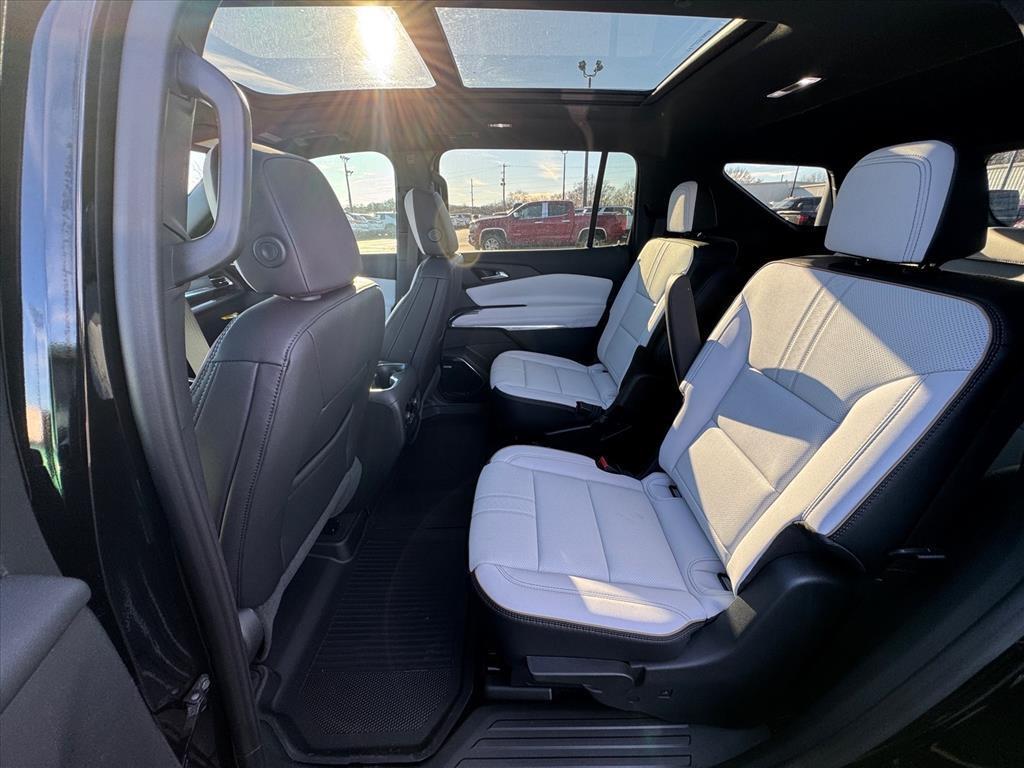 new 2026 Chevrolet Traverse car, priced at $55,915