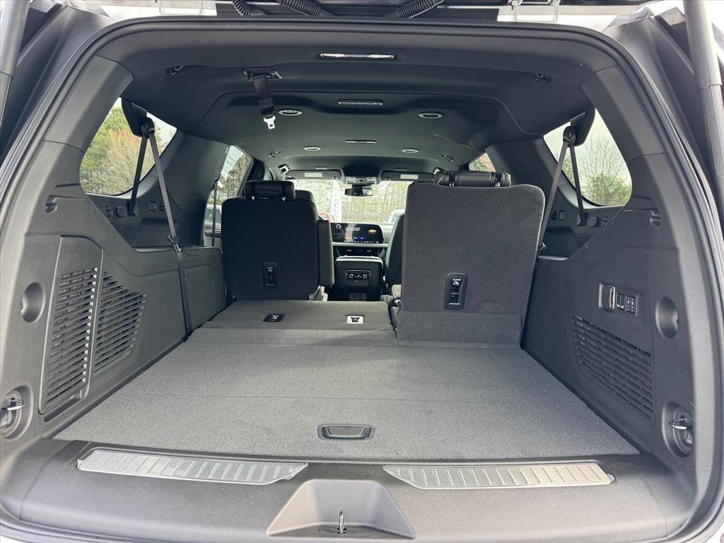 new 2025 Chevrolet Suburban car, priced at $77,685