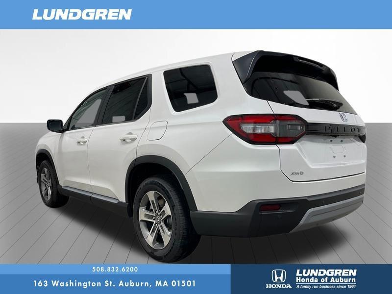 new 2025 Honda Pilot car, priced at $47,050