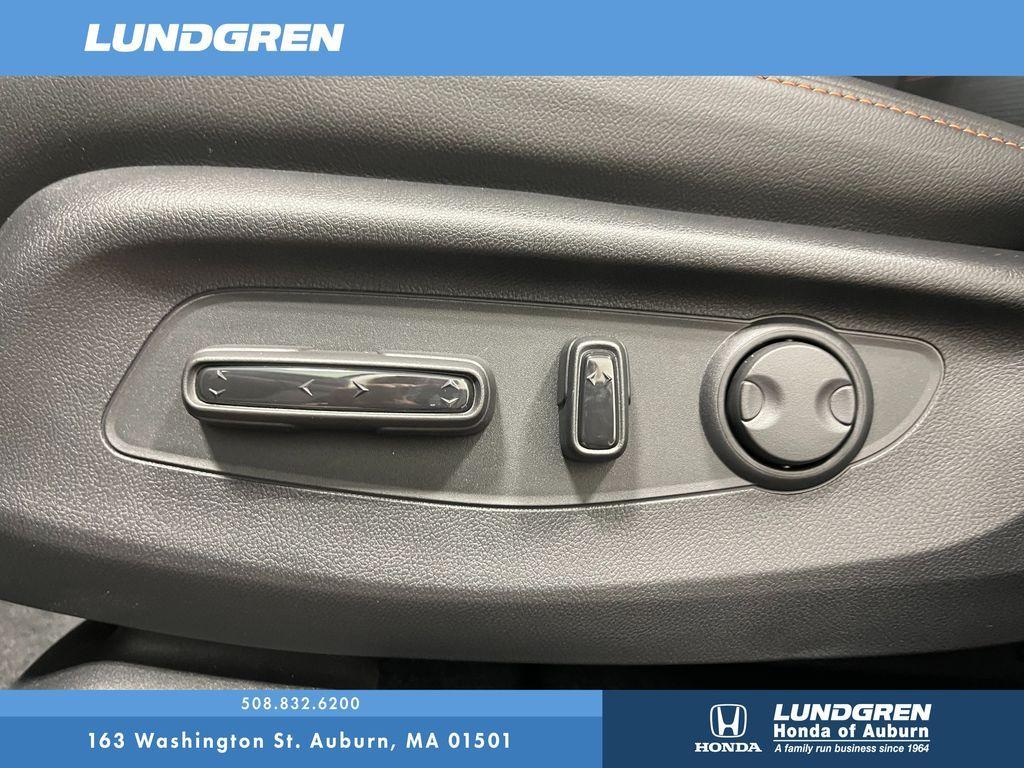 new 2026 Honda CR-V Hybrid car, priced at $41,675