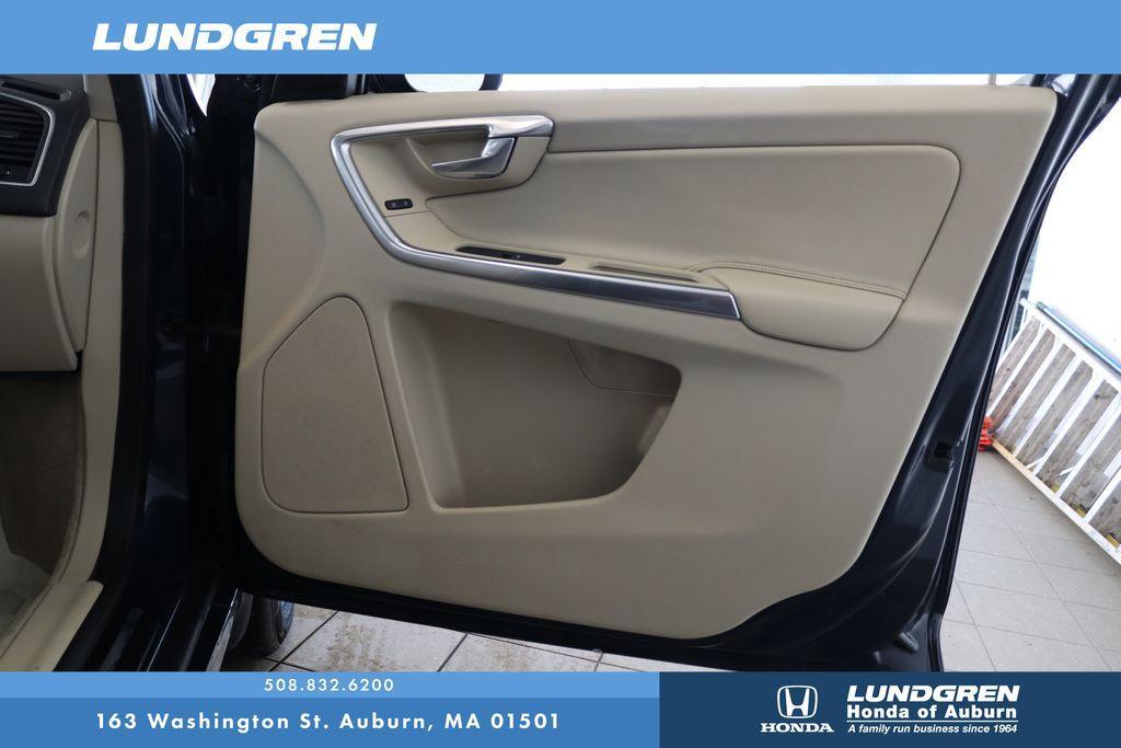 used 2015 Volvo XC60 car, priced at $10,741