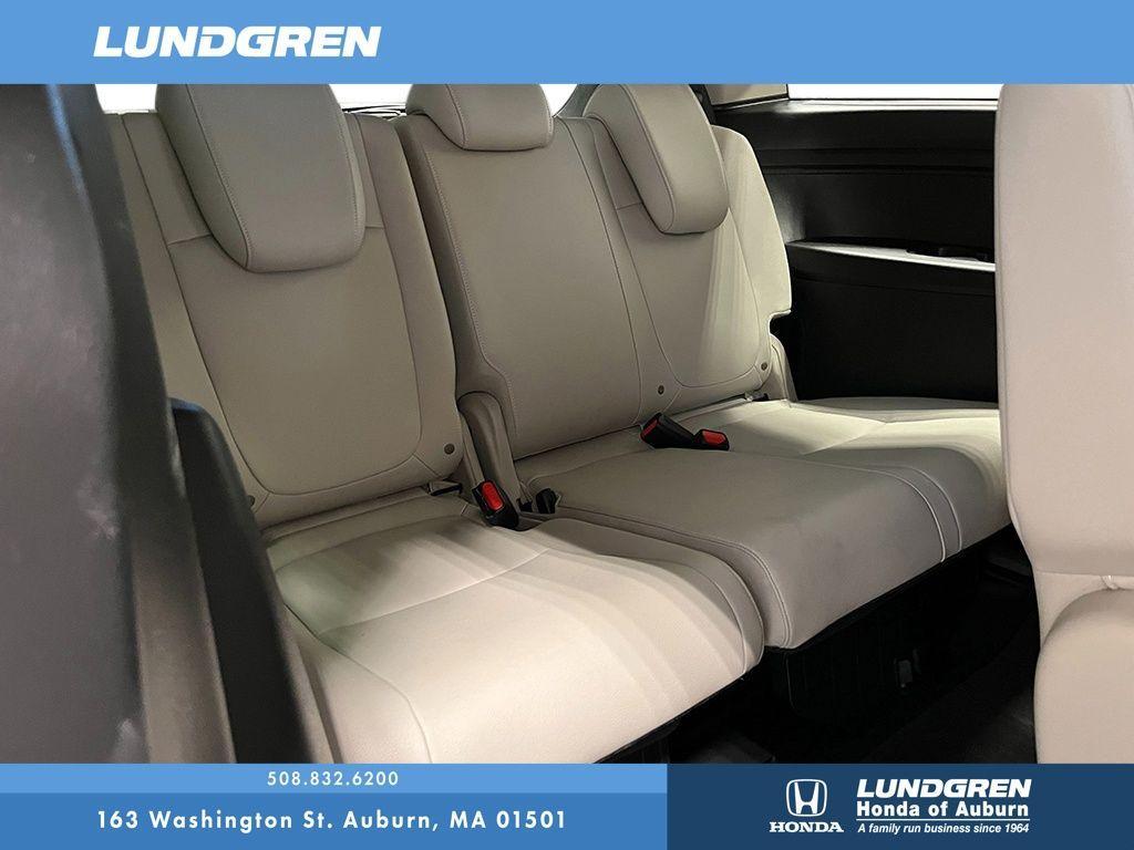 new 2026 Honda Odyssey car, priced at $44,290