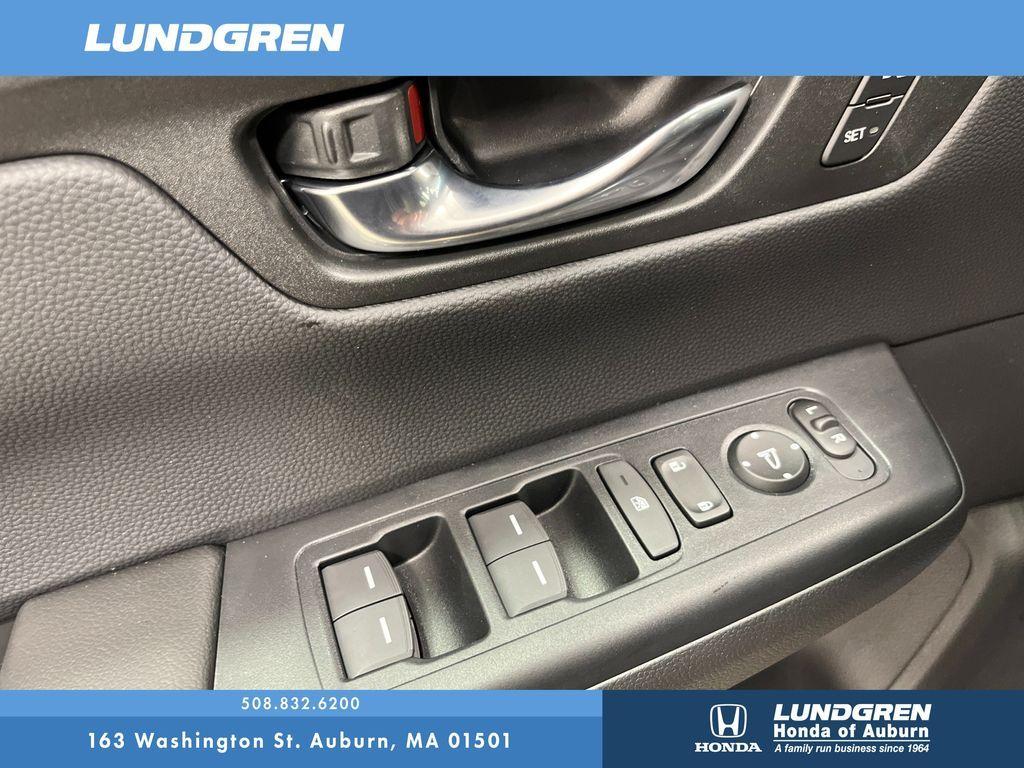 new 2026 Honda CR-V Hybrid car, priced at $41,675