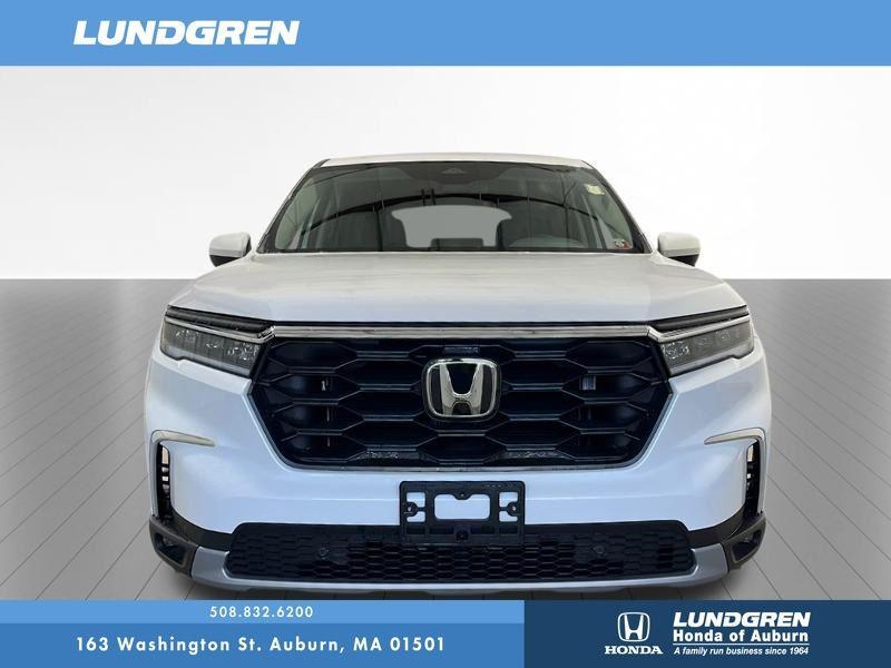 new 2025 Honda Pilot car, priced at $47,050