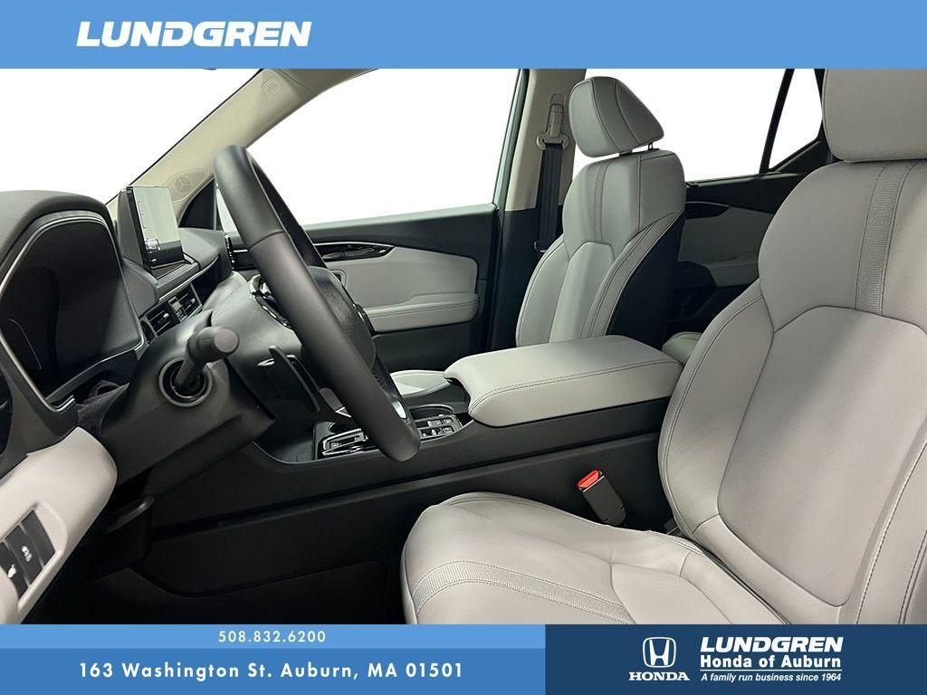 new 2025 Honda Pilot car, priced at $47,050