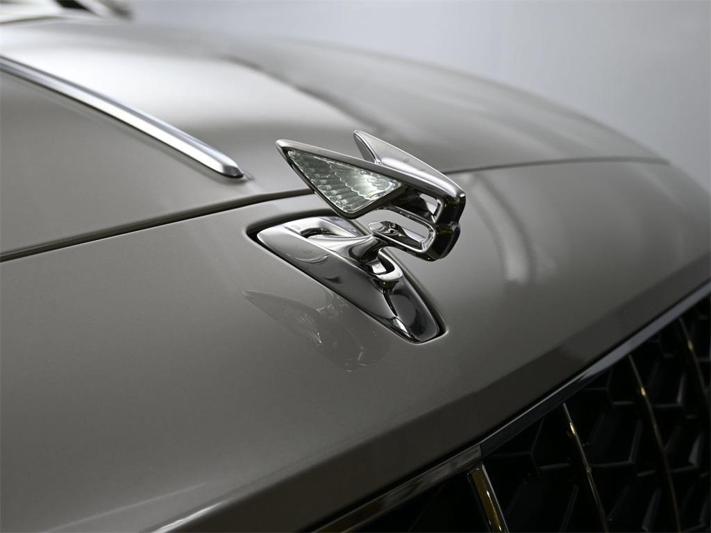 new 2026 Bentley Flying Spur car, priced at $353,650