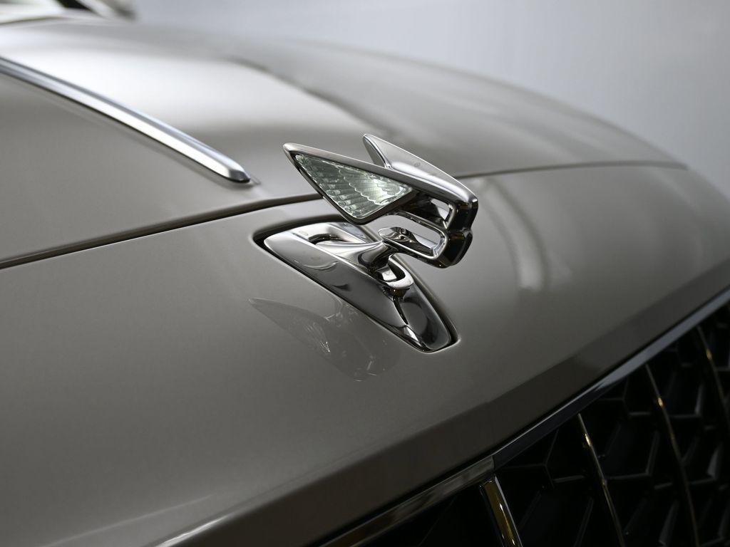 new 2026 Bentley Flying Spur car, priced at $353,650
