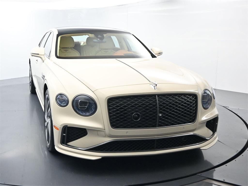 new 2026 Bentley Flying Spur car, priced at $373,510