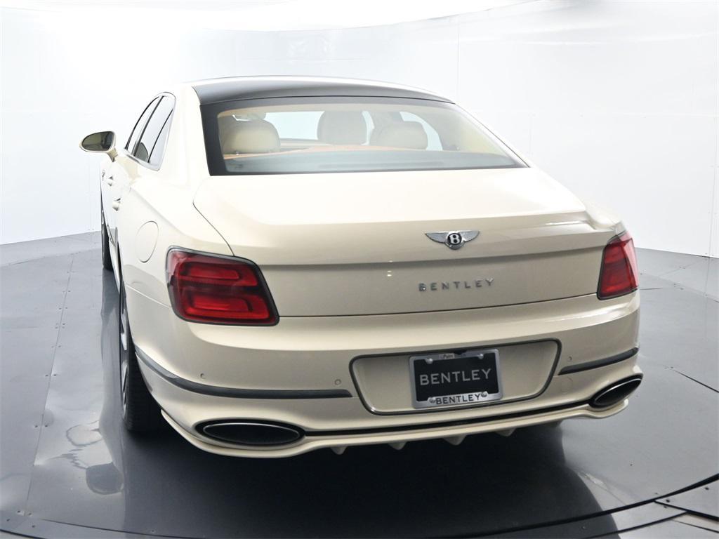new 2026 Bentley Flying Spur car, priced at $373,510