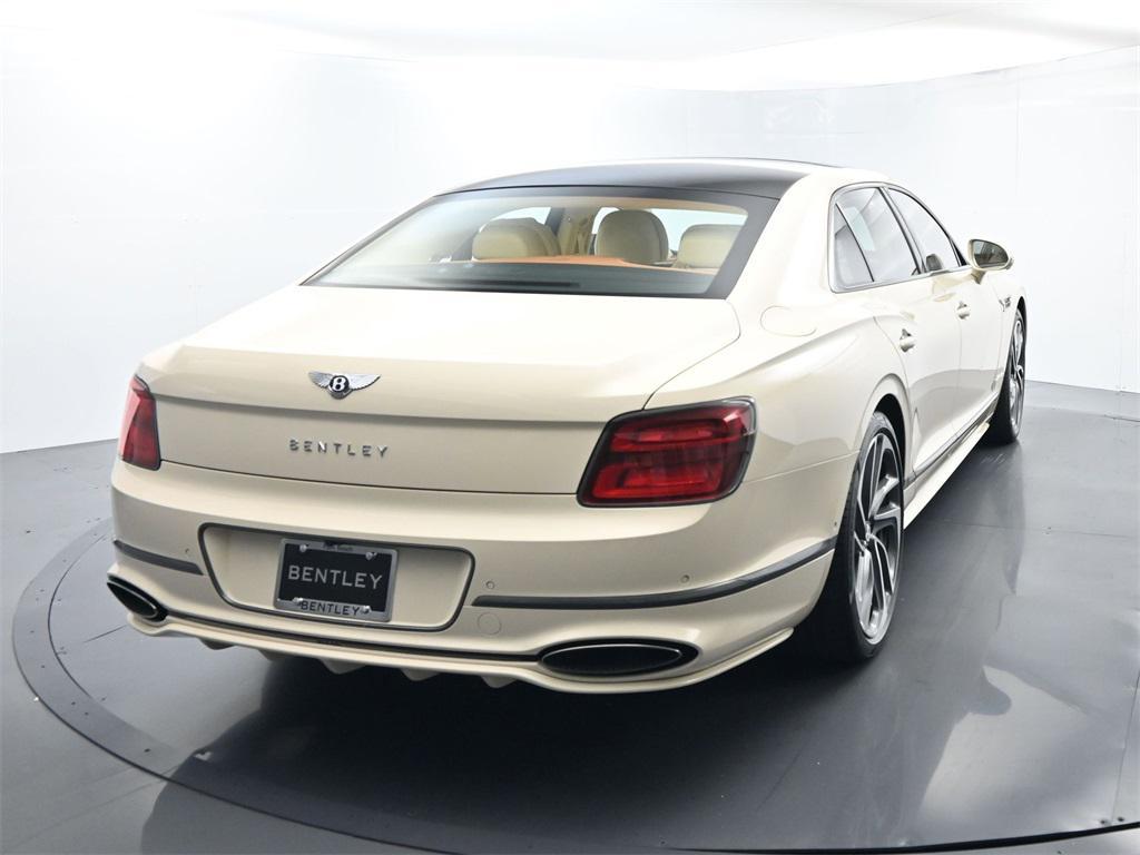 new 2026 Bentley Flying Spur car, priced at $373,510